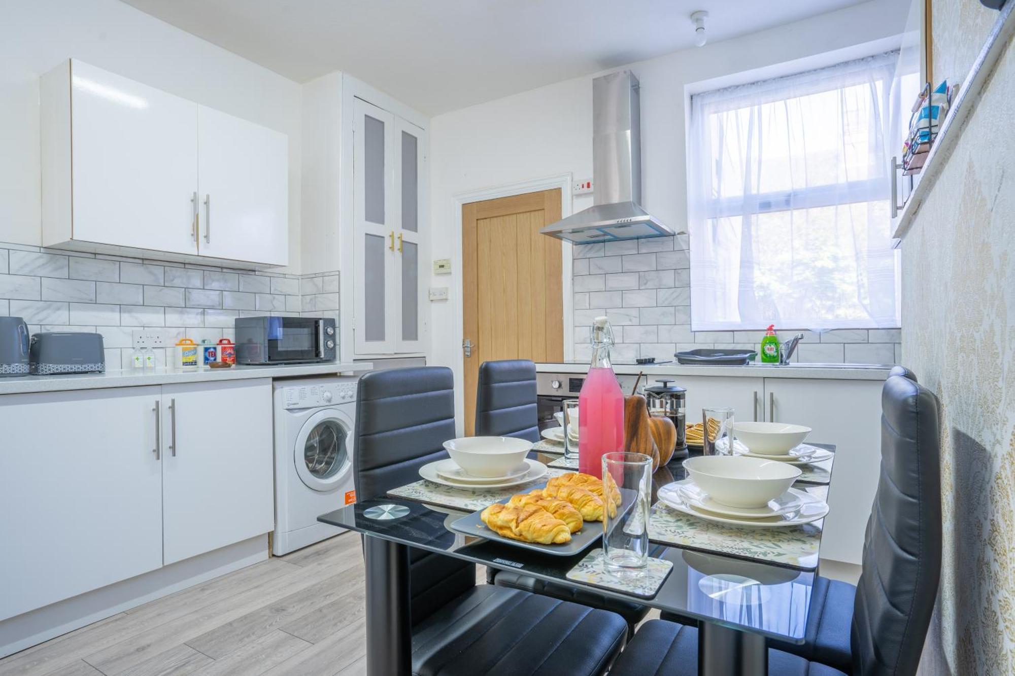 Stayzed E - Ng7 Free Wifi, Parking, Stylish House Near City Centre - Great For Tourists, Families, Contractors & Long Stays Nottingham Dış mekan fotoğraf